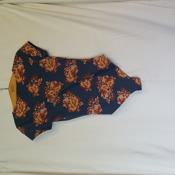 Bodysuit floral design shirt - Picture 2 of 5